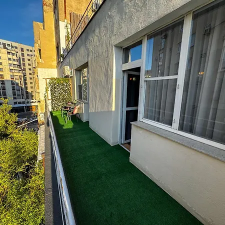Athenaeum Signature Residence *